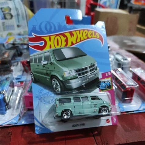 Jual Hotwheels Hot Wheels Dodge Van Hijau Mooneyes RYU B GRX Shopee Indonesia