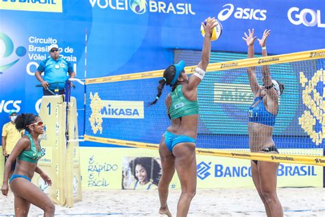 Jogadoras De V Lei De Praia Feminino Do Brasil Agatha E Duda Vencem