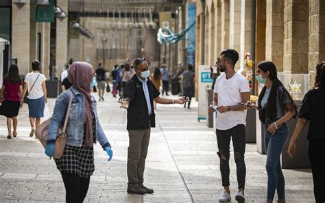 In Reversal Of Position Who Tells Public To Wear Masks If Unable To Distance The Times Of Israel