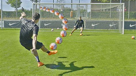 Penalty Challenge Vs Lewandowski Youtube