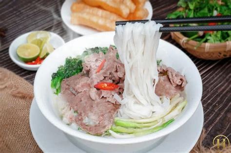 Phở bao nhiêu calo Ăn phở có những lợi ích gì và có bị béo không