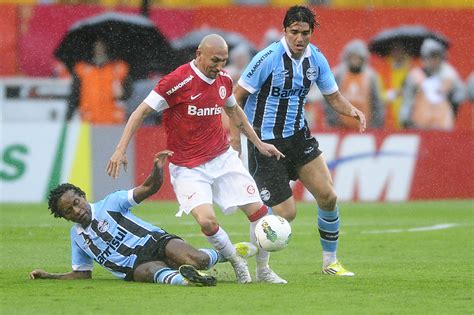 Grêmio Tem 4 Peças Da última Vitória Em Gre Nal Onde Está O Time De