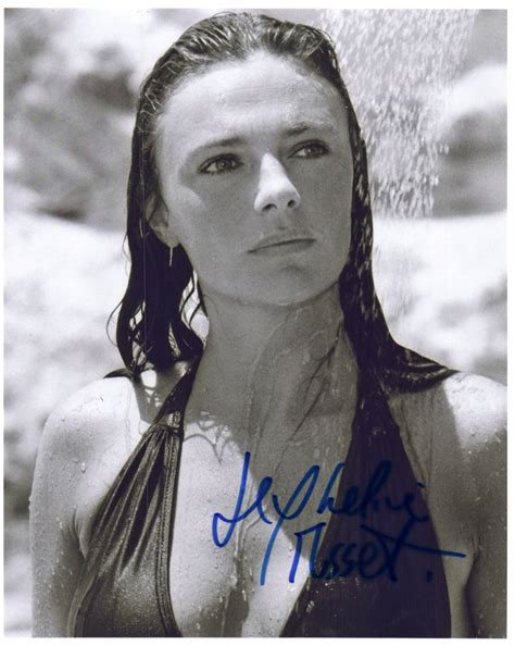 F ジャクリーン・ビセット Jacqueline Bisset 直筆サイン写真 証明書coa 4 の落札情報詳細 ヤフオク落札価格情報 オークフリー