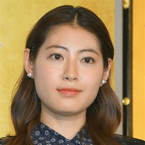 ソニー損保のcm出演女優ランキング 2位「瀧本美織」さん、1位はcm中で役所広司と共演した女優｜まいどなニュース