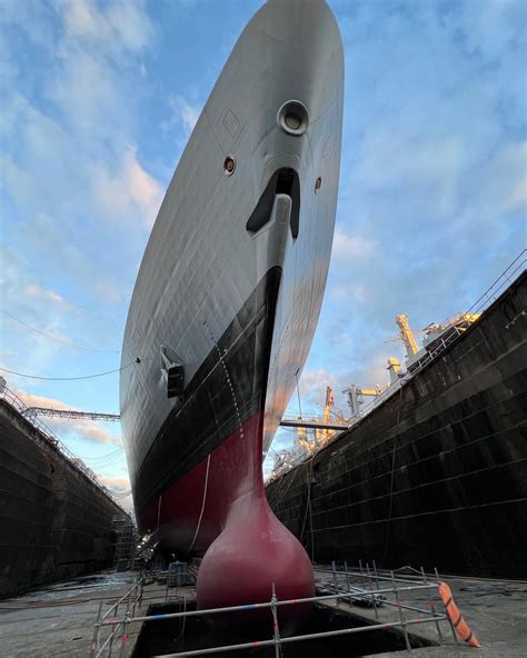 Navy Lookout On Twitter HMSDaring Moved From Dry Dock To Wet Basin