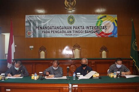 Penandatangan Pakta Integritas Dan Komitmen Bersama