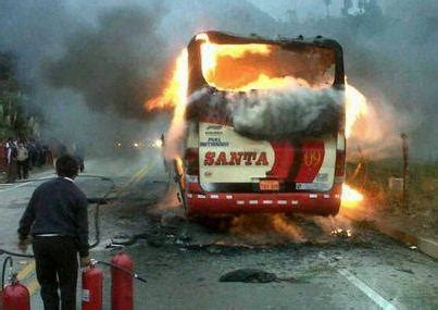 S O L N A C I E N T E N E W S Un Bus De La Empresa De Transporte Santa