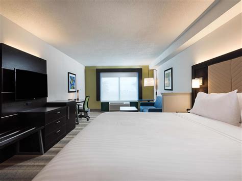 Holiday Inn Express & Suites Florence I-95 & I-20 Civic Ctr - Florence ...