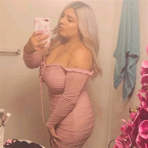 Tight Dress Porn Pic