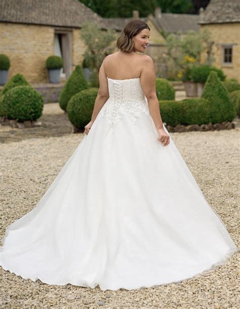 Farren A Romantic A Line Gown With Soft Sparkle Wed2b
