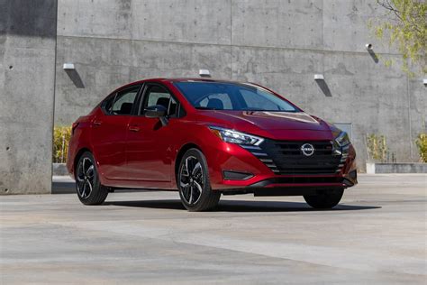 2023 Nissan Versa Autotech7