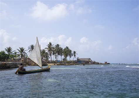 Panama San Blas Islands Mamitupu Kuna Indian Man In A T Flickr