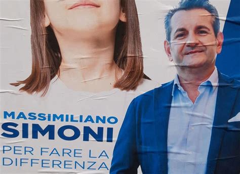 E Bagarre Sui Manifesti Di Simoni