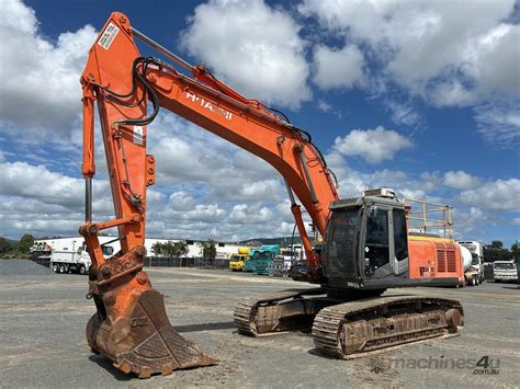 Used Hitachi Zx Lch Excavator In Listed On Machines U