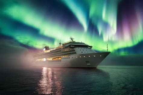 The Ultimate Guide to Northern Lights Cruises