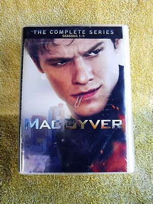 NEW SEALED SLIGHTLY DAMAGED CASE DVD SET MACGYVER COMPLETE SERIES SEAS