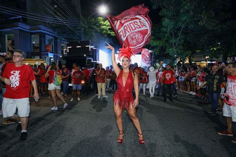 Foto Viviane Ara Jo Vai Desfilar No Salgueiro No Domingo De Carnaval