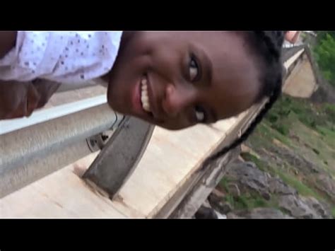 Superbe nana ébène aux seins et au cul parfaits se touche et se fait jouir XVIDEOS