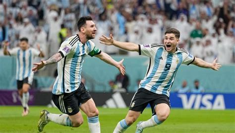 Fifa World Cup Lionel Messi Keeps Argentina Alive With Win Over Mexico