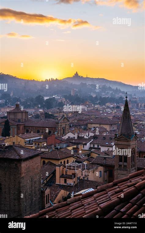 Bologna Architecture Hi Res Stock Photography And Images Alamy