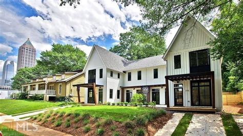 A Modern Farmhouse Townhome Edition Pops Up In Midtowns Shadow For