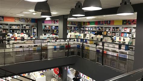 Une nouvelle et immense librairie à Saint Laurent du Var ici