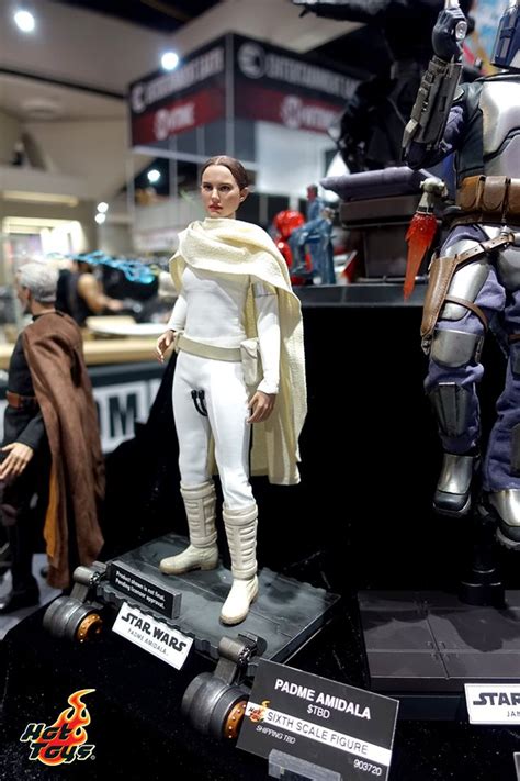 Hot Toys Padm Amidala Aotc Sixth Scale Figure Mintinbox