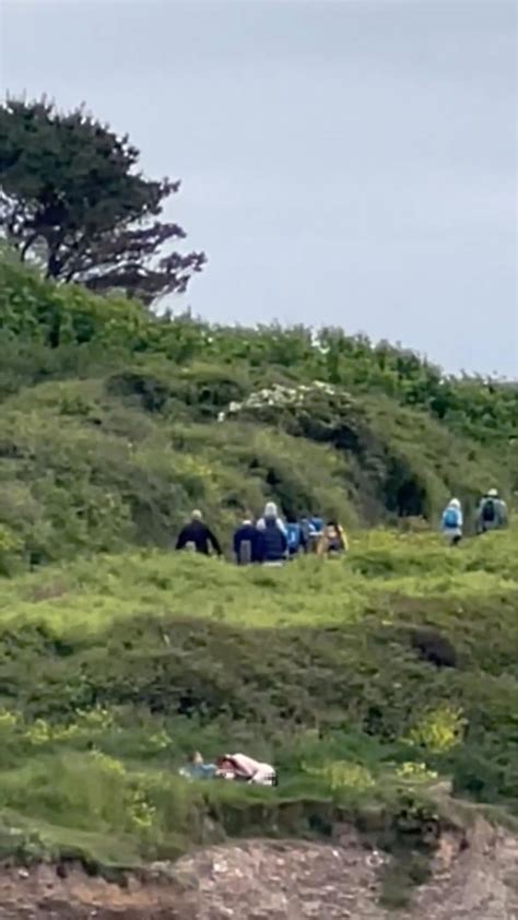 Couple Caught Having Sex On Edge Of A Cliff In Video