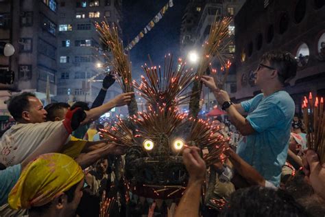 香港大坑舞火龍舉行迎接中秋佳節 頭條 香港中通社