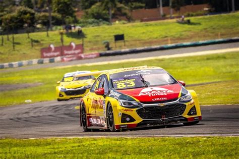 Stock Car Casagrande Vence Nos 50 Anos Do Autódromo De Goiânia