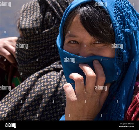 Afghanistan Bamiyan Bamiyan Girl Hi Res Stock Photography And Images