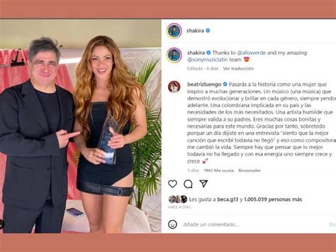 Shakira Recibe Premio Mujer Del Ano Actitudfem