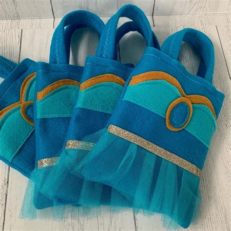 Jasmine Princess Party Aladin Felt Party Bags Set Of 6 Etsy In