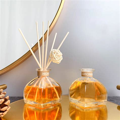 Hot Sale Home Decoration Natural Essential Oil Aromatherapy T Set Aromatic Candle Reed Air