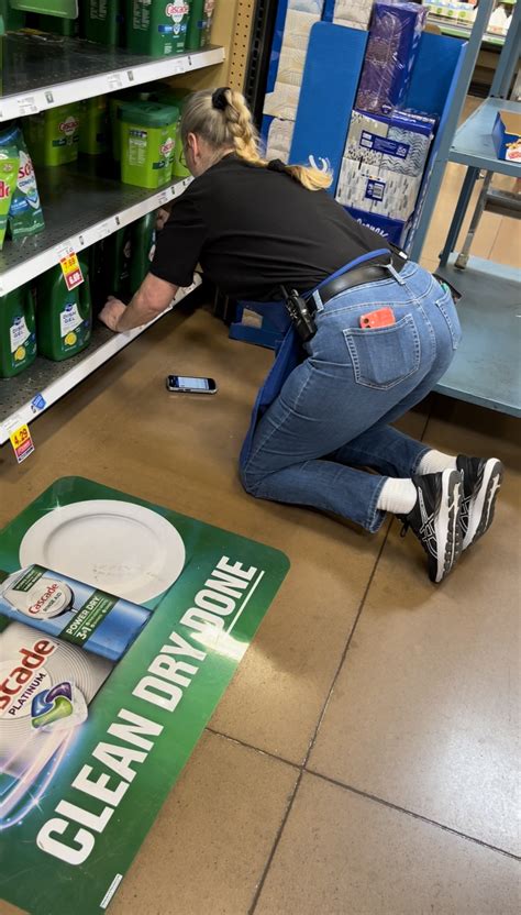 Kroger Pawg Milf Employee Tight Jeans Wow Tight Jeans Forum