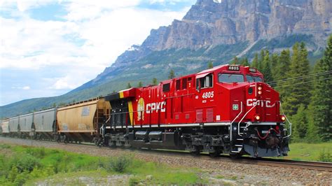 SUPER RARE Chasing CPKC New Paint KCS 4805 Leading CP Grain Train