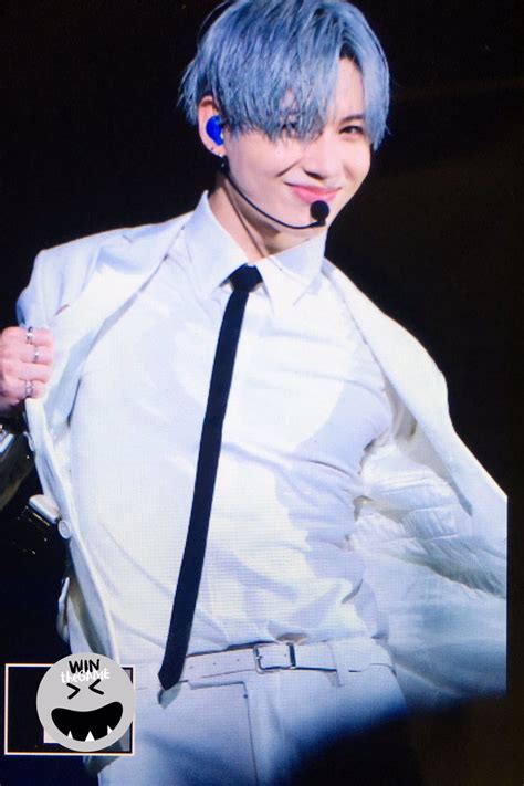 SHINee Taemin Silver Blue Hair SHINee World V in Hong Kong 2017 - Lee ...