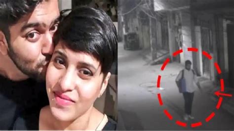 Shraddha Walkers Killer Aftab Poonawalla Was Caught On Cctv Carrying