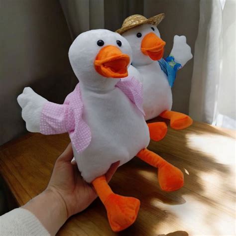 Мягкая игрушка "Утенок крякающий", 30 см, Mic – купить по цене 470 грн ...