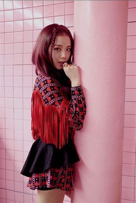 Do you like Jisoo's wardrobe and hair styling in the As if It's Your ...