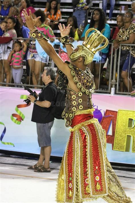 Scenes of Carnaval 2020 in Santos Editorial Photo - Image of body ...