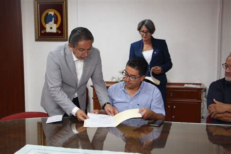 Entrega Secretario General Del Smsem Licencias Con Goce De Sueldo Por