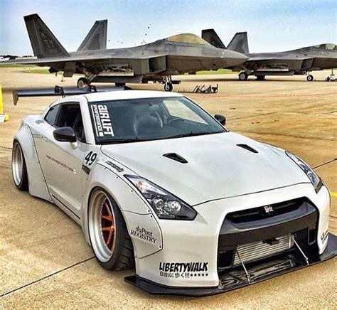 808 best images about Nissan 'Godzilla' GT-R on Pinterest | Godzilla, Gtr r35 and Nissan skyline