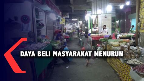 Aktivitas Jual Beli Di Pasar Lesu