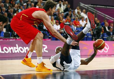 Lebron James Named One Of Team Usa S Opening Ceremony Flag Bearers See Photos Of His Olympic Career