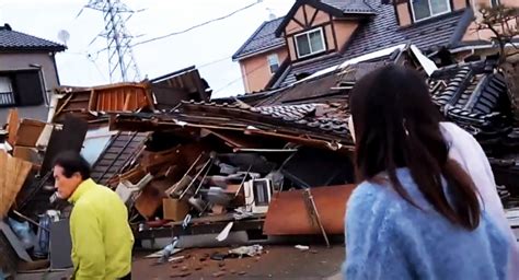 日 새해 첫날 76 강진13년만이 대형 쓰나미 경보 발령 서울경제