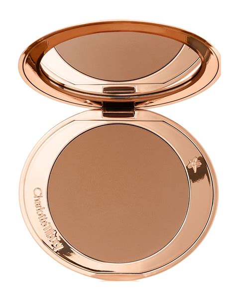 Солнечное сияние: лучшие бронзеры для лица