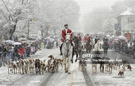 Middleburg Christmas Parade Photos and Premium High Res Pictures ...