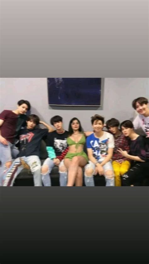 ¿A Karely Ruiz le gusta BTS? Una foto delataría que es fan del K-Pop