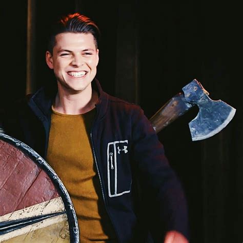 Pin de Lady Croft en Alex Høgh Andersen Actores Vikingos